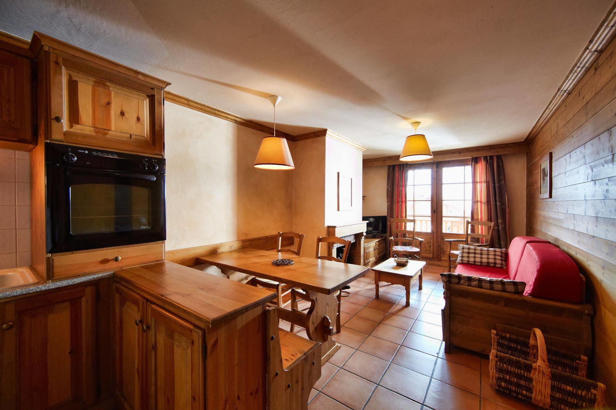 Cgh Residences & Spas Les Chalets Du Soleil Authentiques Saint-Martin-de-Belleville Dış mekan fotoğraf